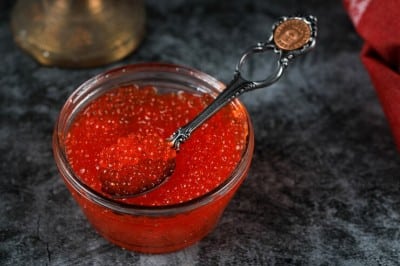 Жестяная банка красной икры: что внутри?